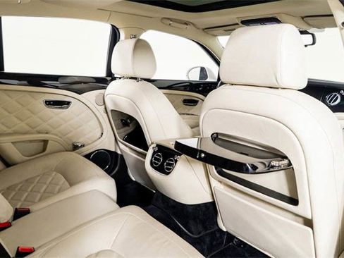 Used 2016 Bentley Mulsanne Speed image 56