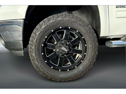 Used 2014 GMC Sierra 2500 SLE w/ SLE Preferred Package image 32