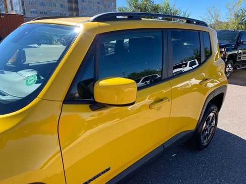 Used 2017 Jeep Renegade Latitude image 8