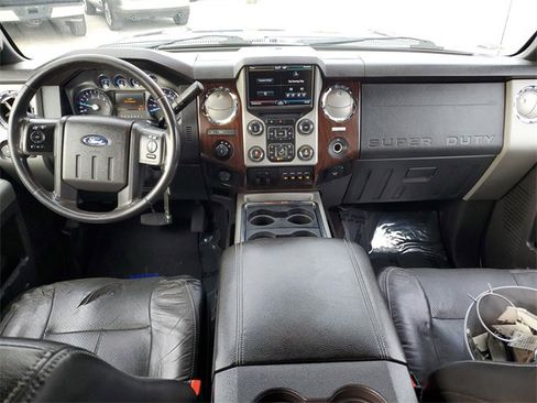 Used 2014 Ford F250 Lariat w/ Lariat Ultimate Package image 10