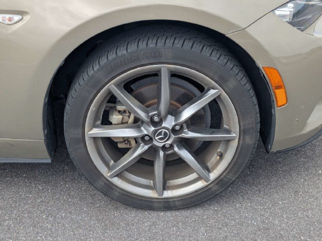 Used 2023 MAZDA MX-5 Miata Grand Touring RWD image 11