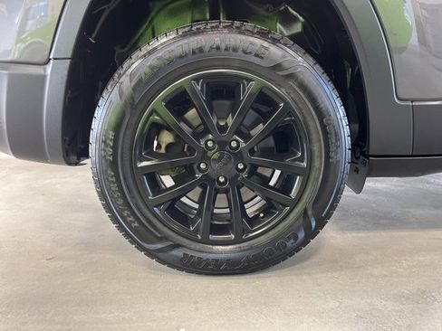 Used 2020 Jeep Cherokee Latitude Lux w/ Comfort/Convenience Group image 9