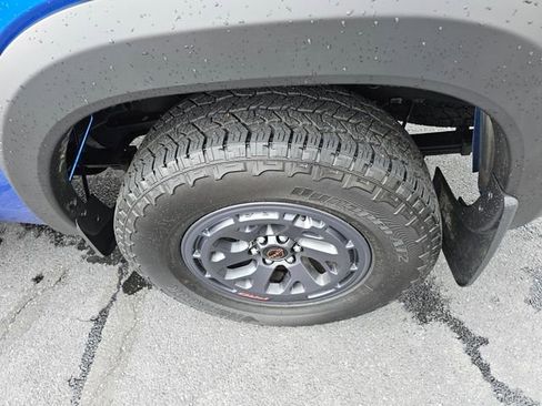 Used 2025 Nissan Frontier PRO-4X AWD/4WD image 11