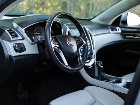 Used 2014 Cadillac SRX Performance w/ Driver Awareness Package image 9