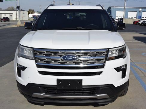 Used 2018 Ford Explorer XLT w/ Equipment Group 201A image 8