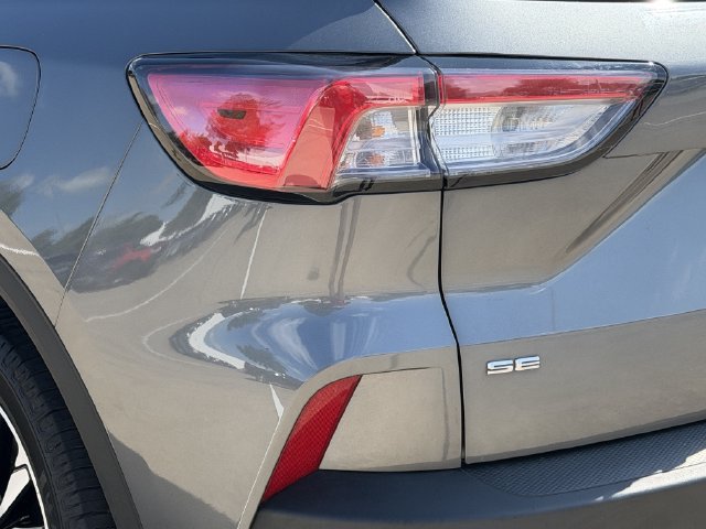Used 2022 Ford Escape SE w/ SE Sport Appearance Package AWD/4WD image 7