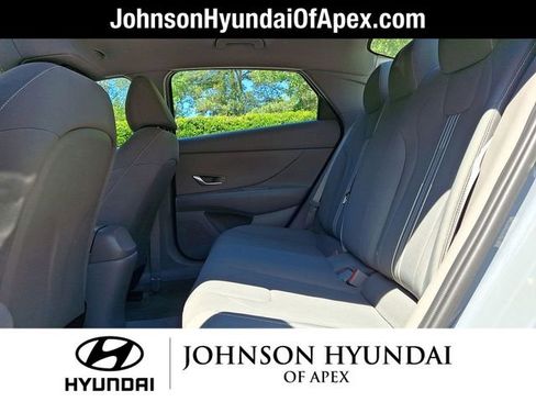 Used 2021 Hyundai Elantra SEL FWD image 26