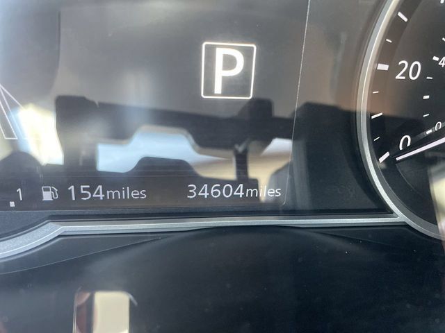 Used 2025 Nissan Versa SV FWD image 12