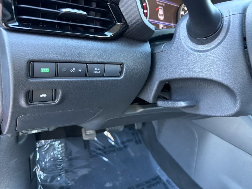 Used 2024 Nissan Sentra SV FWD image 18
