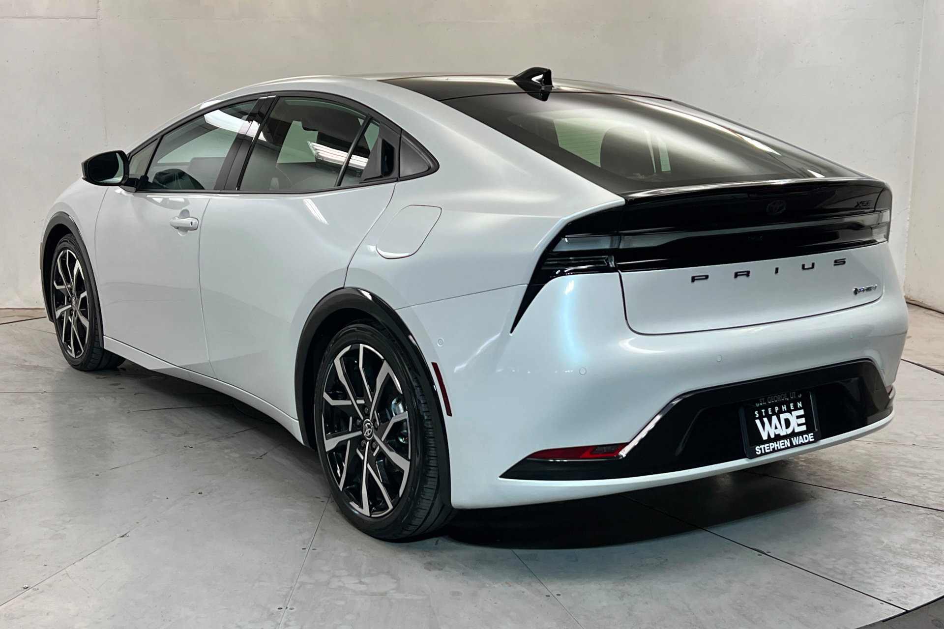 Certified 2026 Toyota Prius Plug-In Hybrid w/ Limited Premium Package FWD image 3