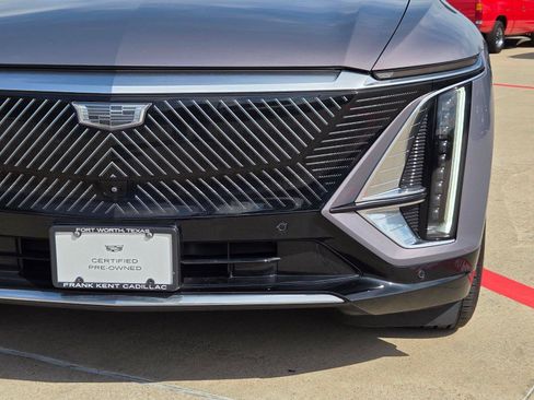 Certified 2024 Cadillac Lyriq Luxury AWD/4WD image 6