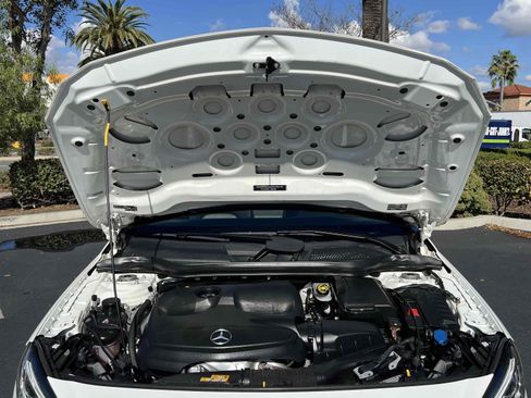 Used 2019 Mercedes-Benz GLA 250 4MATIC w/ Premium Package image 24