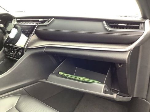 Used 2024 Jeep Grand Cherokee L Limited w/ Luxury Tech Group II image 46