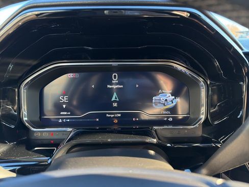 Used 2024 Chevrolet Silverado 2500 High Country w/ High Country Premium Package image 28