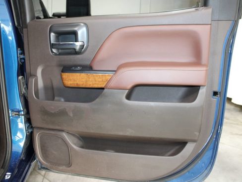 Used 2019 Chevrolet Silverado 2500 High Country w/ Duramax Plus Package AWD/4WD image 34