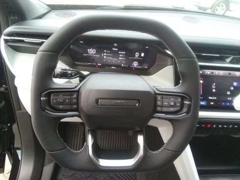 New 2026 Jeep Cherokee Limited AWD/4WD image 15