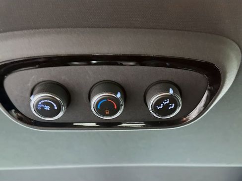 Used 2023 Dodge Durango GT image 28