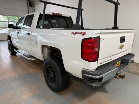 Used 2015 Chevrolet Silverado 2500 W/T w/ WT Convenience Package AWD/4WD image 3