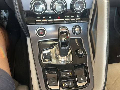 Used 2018 Jaguar F-TYPE Convertible RWD image 22