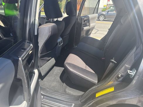 Used 2012 Toyota 4Runner SR5 w/ Convenience Pkg AWD/4WD image 11