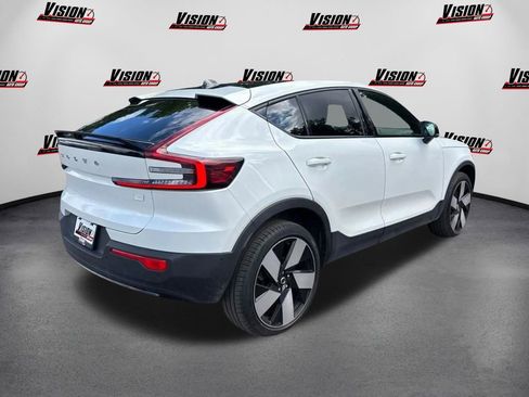 Used 2023 Volvo C40 P8 Recharge Ultimate image 5