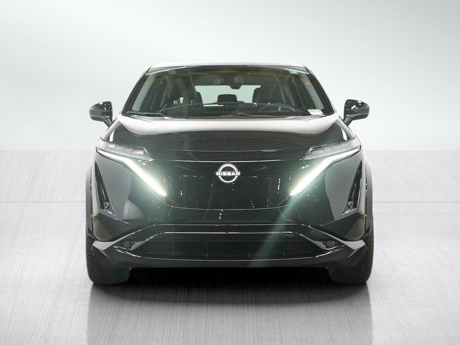 Used 2024 Nissan Ariya AWD image 9