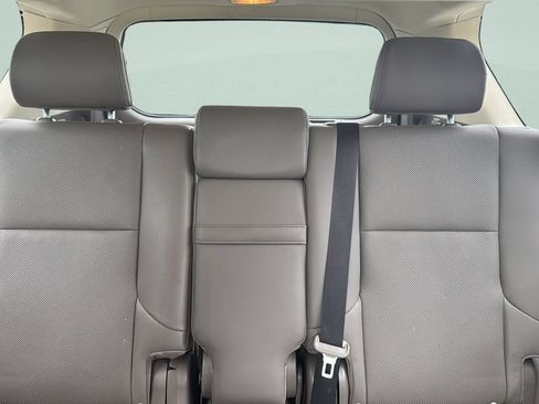Used 2019 Lexus GX 460 w/ Navigation Package AWD/4WD image 18