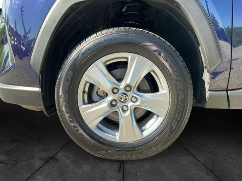 Used 2024 Toyota RAV4 XLE FWD image 15