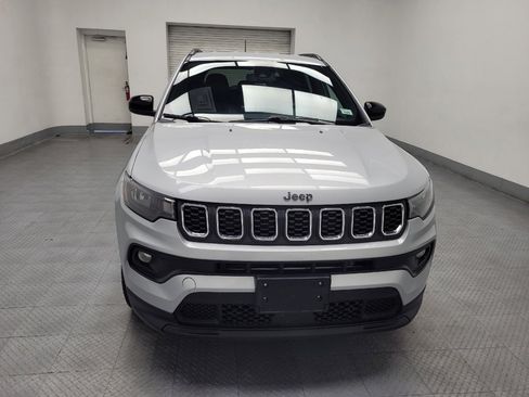 Used 2024 Jeep Compass Latitude image 14