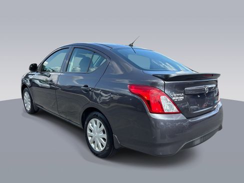Used 2015 Nissan Versa S Plus FWD image 5