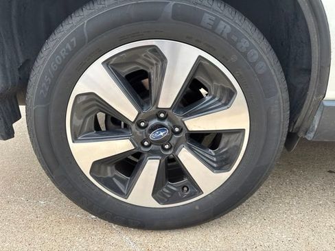 Used 2017 Subaru Forester 2.5i w/ Alloy Wheel Package AWD/4WD image 9