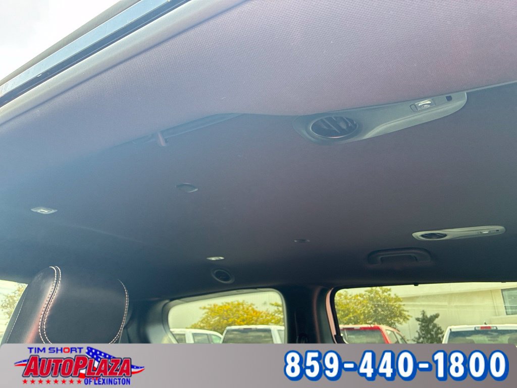 Used 2025 Chrysler Pacifica Select FWD image 22
