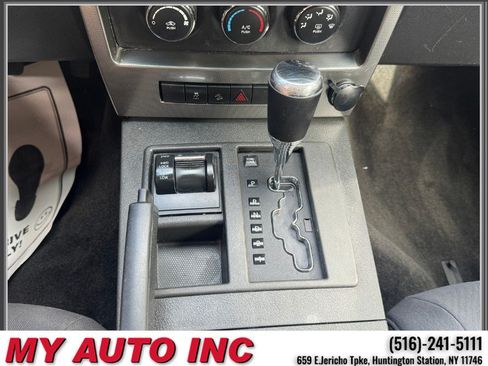 Used 2011 Jeep Liberty Sport AWD/4WD image 15