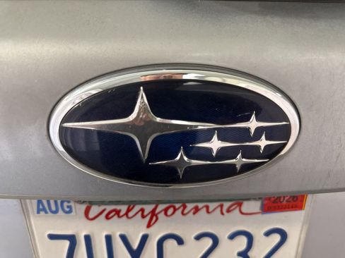 Used 2017 Subaru Forester 2.5i Premium image 12