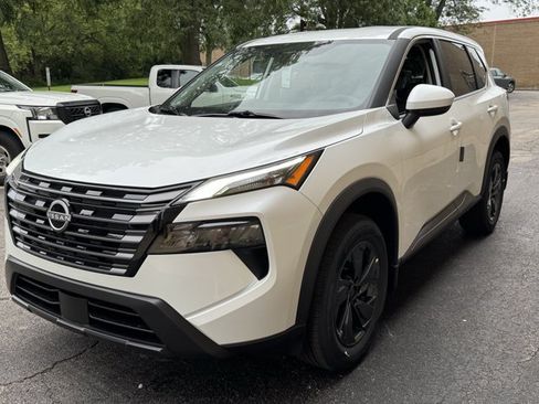 New 2026 Nissan Rogue SV AWD/4WD image 28