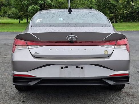 Used 2023 Hyundai Elantra SEL FWD image 5