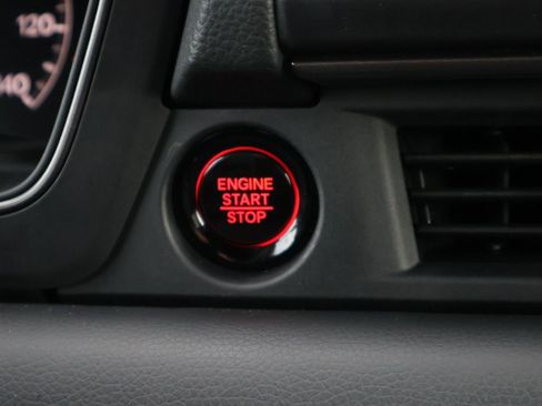 Certified 2025 Honda Pilot TrailSport image 27