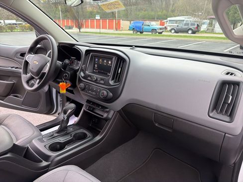 Used 2022 Chevrolet Colorado W/T w/ WT Convenience Package image 29
