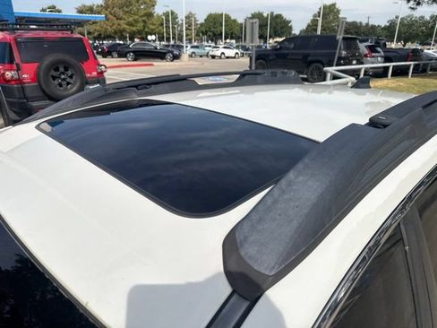 Used 2017 Subaru Outback 2.5i Limited AWD/4WD image 5