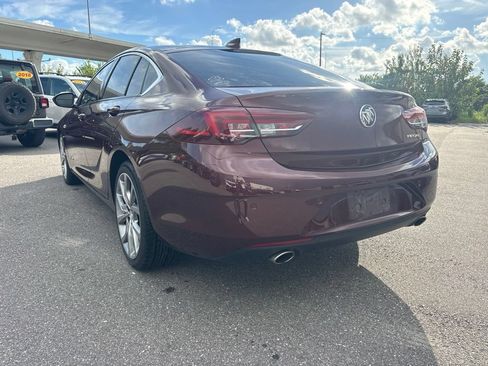 Used 2019 Buick Regal Avenir w/ Driver Confidence Package II FWD image 5