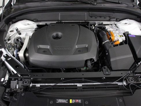 New 2025 Volvo XC60 T8 Plus w/ Protection Package Premier image 12