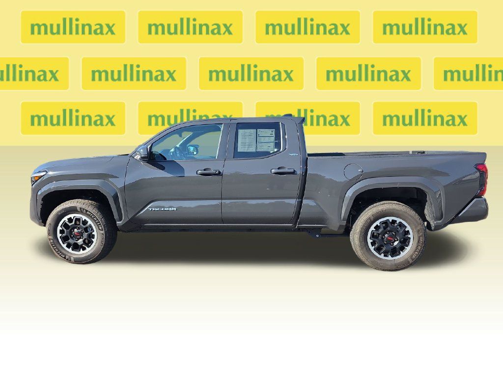 Used 2026 Toyota Tacoma SR5 AWD/4WD image 9