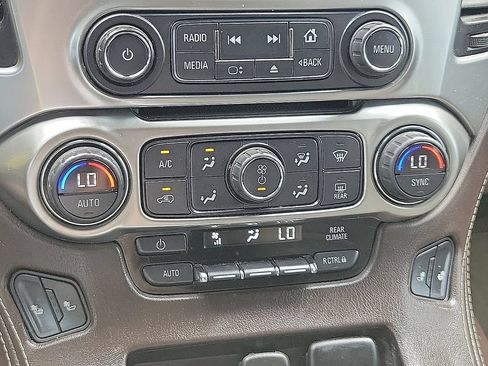 Used 2015 Chevrolet Tahoe LT RWD image 18