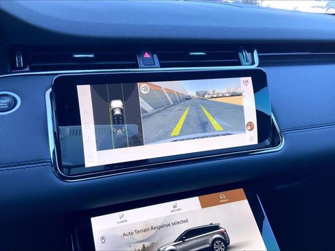 Used 2022 Land Rover Range Rover Evoque R-Dynamic SE image 26