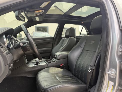 Used 2014 Chrysler 300 S AWD/4WD image 8