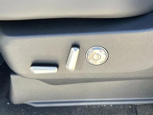 New 2025 Lincoln Navigator Reserve w/ Jet Appearance Package image 25