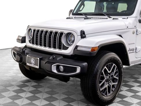 Used 2024 Jeep Wrangler Sahara image 37