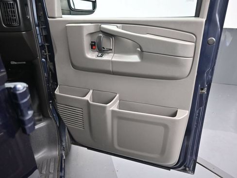 Used 2014 Chevrolet Express 3500 LS RWD image 38