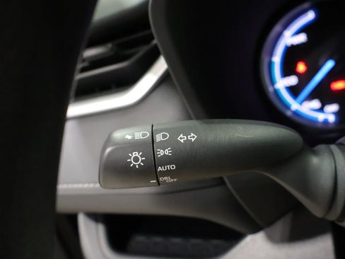 Used 2025 Toyota RAV4 XLE AWD/4WD image 30