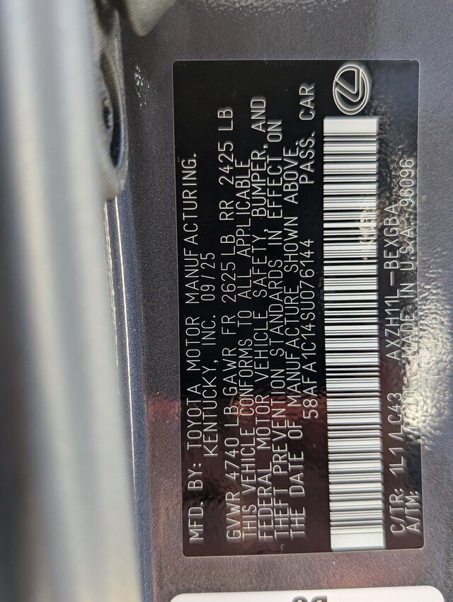 Certified 2025 Lexus ES 300h Ultra Luxury w/ Accessory Package (Z2) FWD image 32